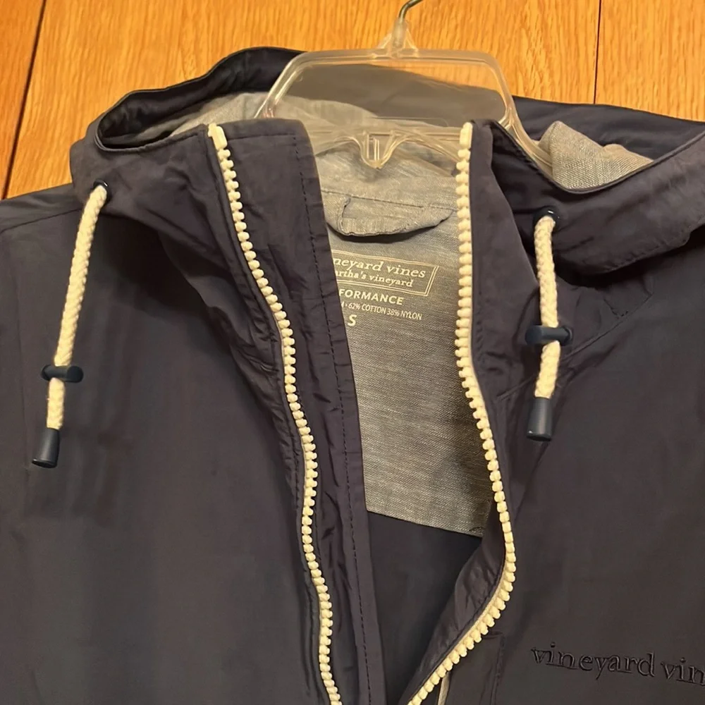 Vineyard Vines blue S Packable Performance hooded windbreaker jacket pockets